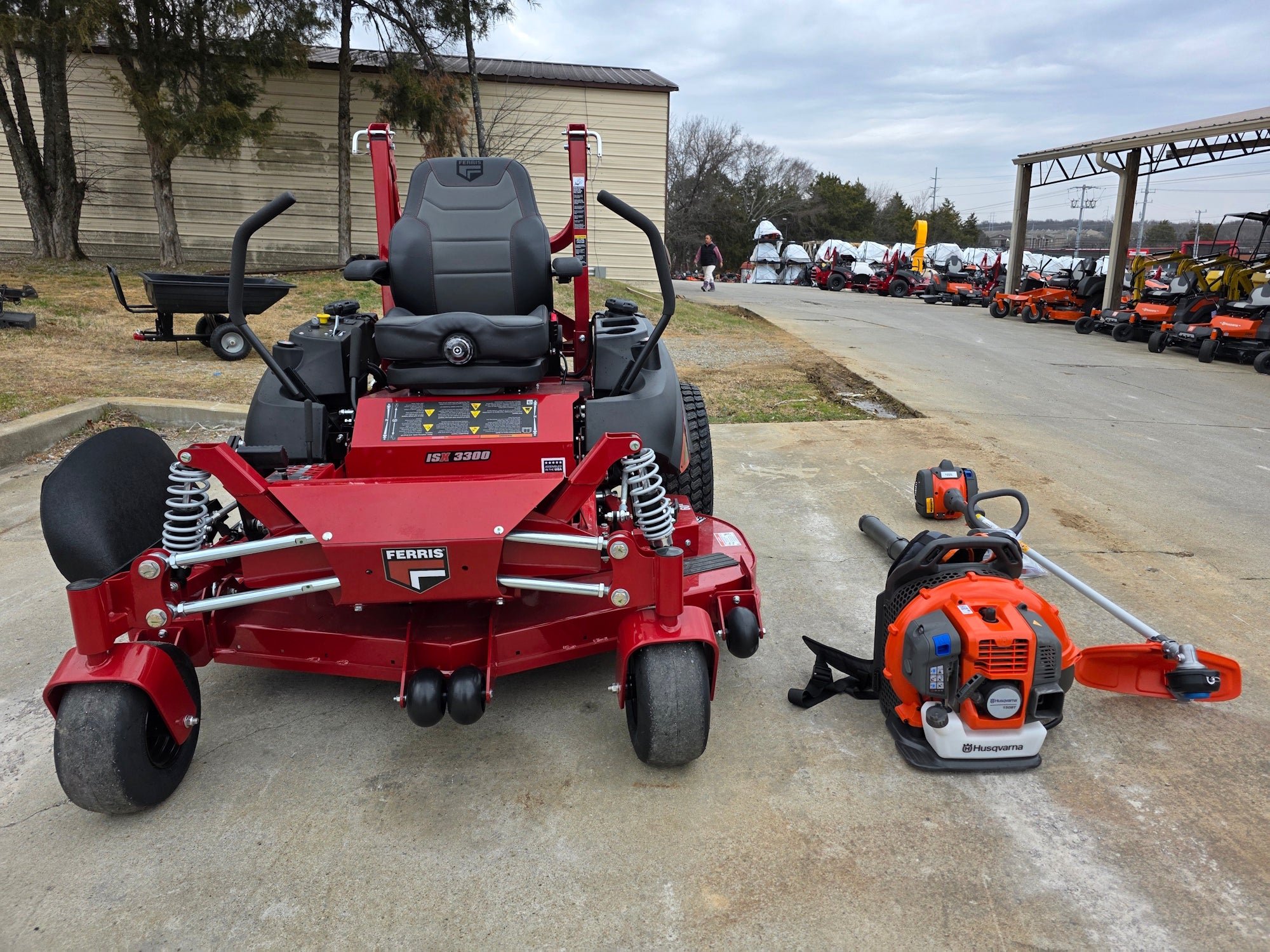 Ferris 5902065 ISX3300 60" Zero Turn Mower Handhelds Bundle (Instant Rebate Included)