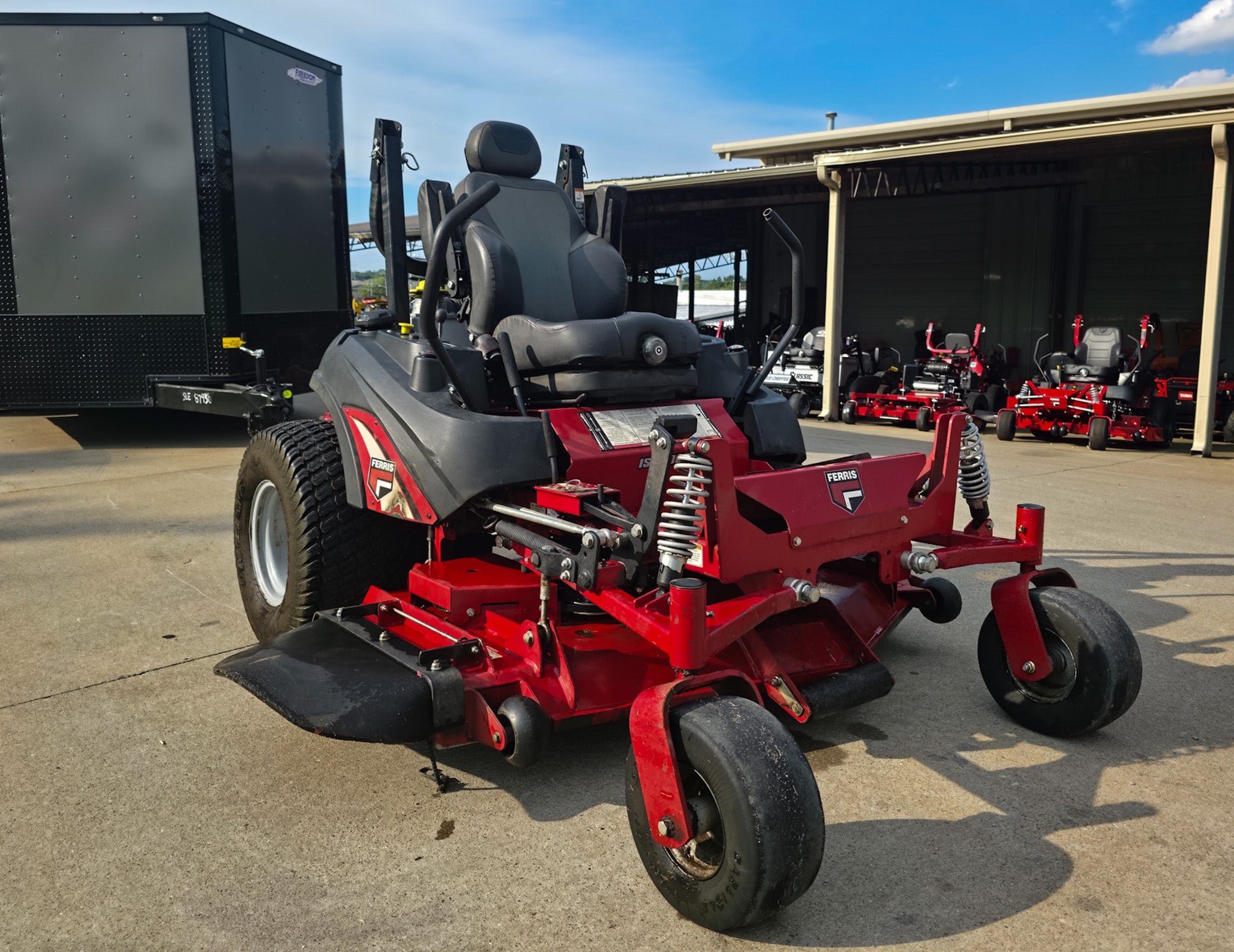 Used Ferris IS3200Z Zero Turn Mower 37 HP Vanguard 1,300HRS (unverified)